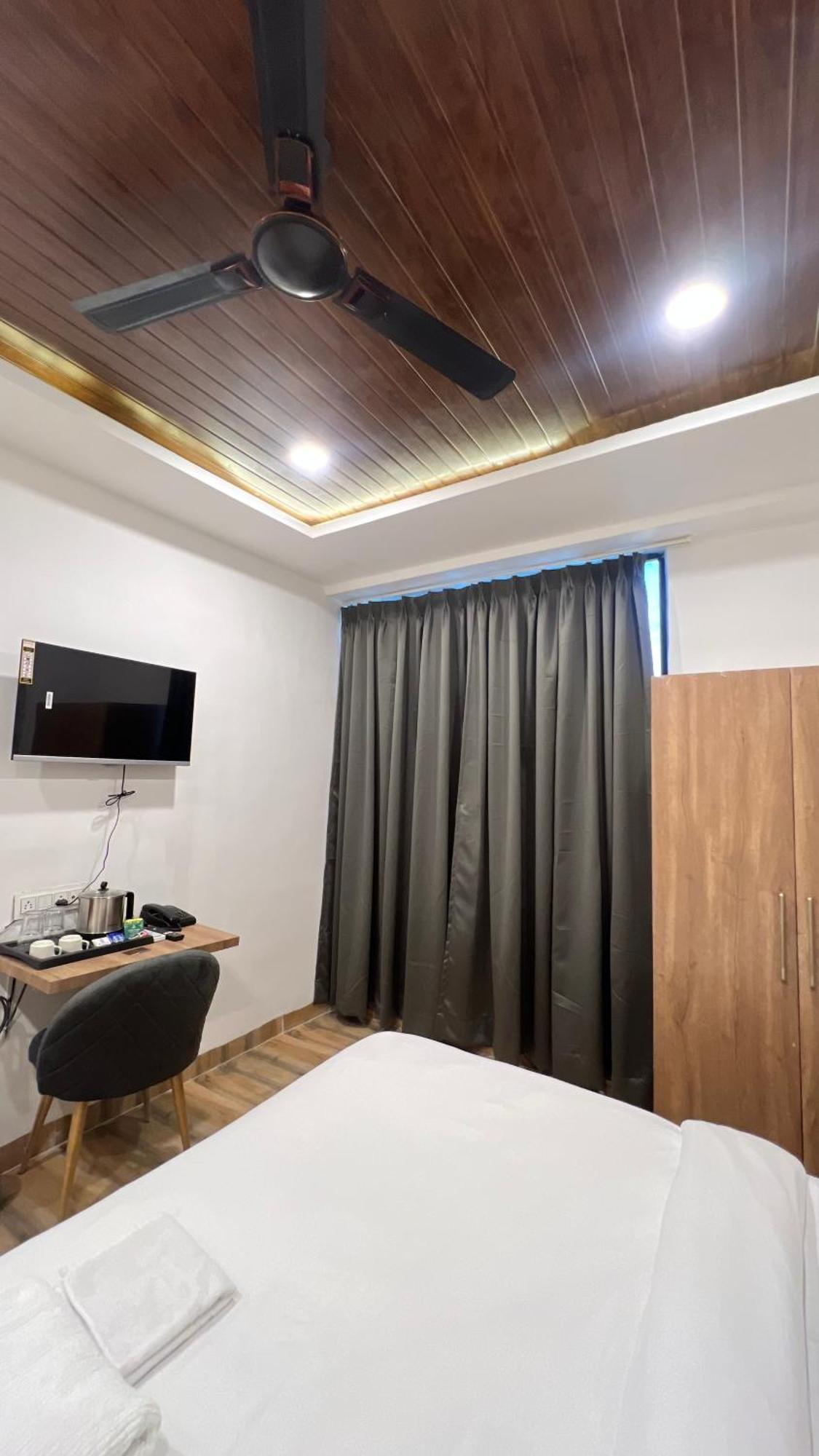 Hotel Vedicvista Indore Ngoại thất bức ảnh